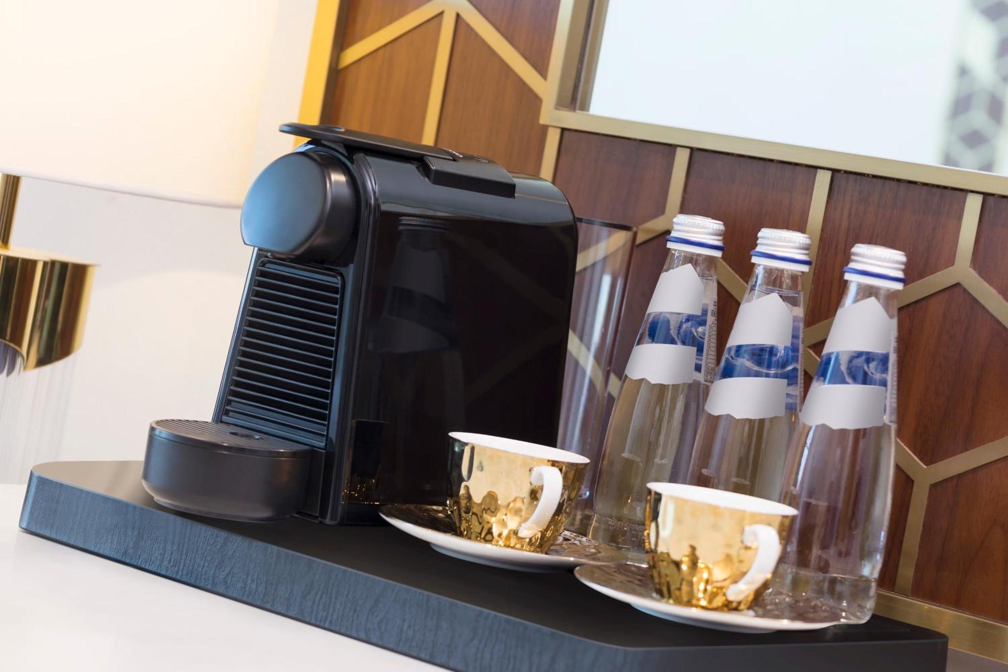 Velero Hotel Doha Lusail Zewnętrze zdjęcie A Nespresso coffee machine