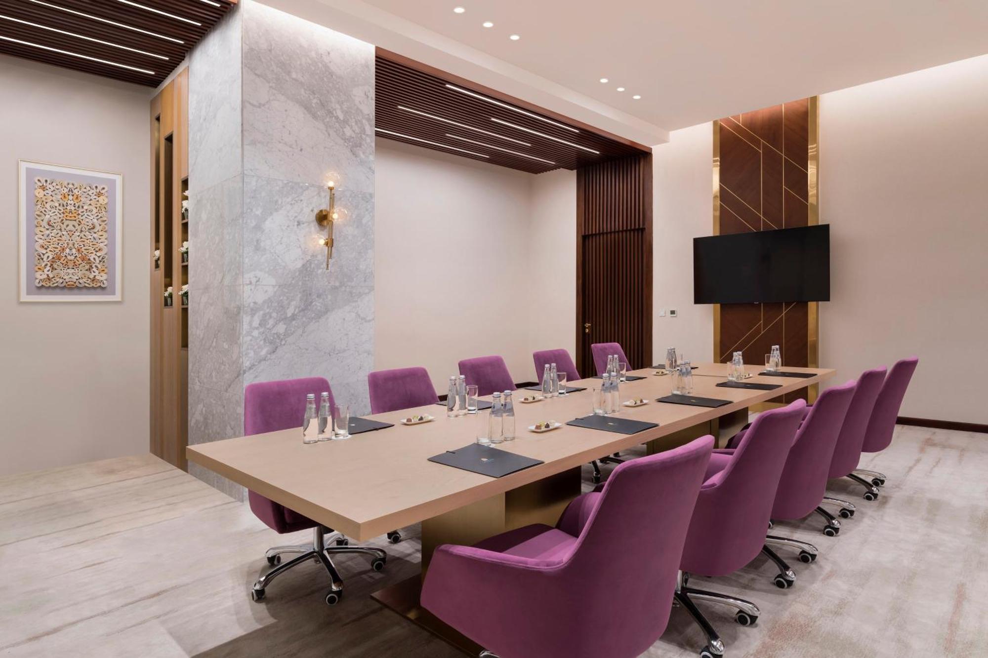 Velero Hotel Doha Lusail Zewnętrze zdjęcie Boardroom